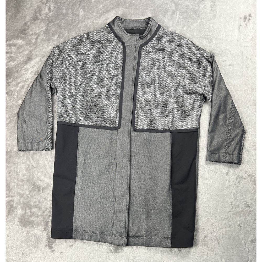Lululemon‎ Jacket Women's Small Cocoon Car Coat Gray Black Snaps Long Sleeves